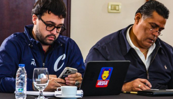 César Collins y Felipe Lira en el Draft César Collins y Felipe Lira en el Draft