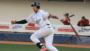 Carlos Duran fue un MVP para Centauros en su temporada inaugural Carlos Duran fue un MVP para Centauros en su temporada inaugural