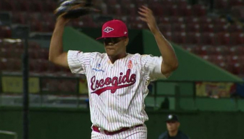 Lisandro Santos defendió el uniforme de Delfines de La Guaira y Guerreros de Lara Lisandro Santos defendió el uniforme de Delfines de La Guaira y Guerreros de Lara