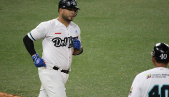 Carlos Rivero guio victoria de Delfines ante Líderes Carlos Rivero guio victoria de Delfines ante Líderes