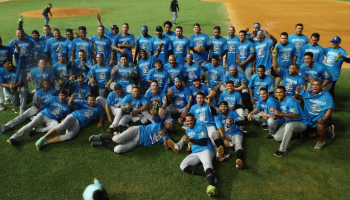 Luego de clasificar Delfines venció a Centauros y celebró en casa Luego de clasificar Delfines venció a Centauros y celebró en casa