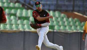 Con solo 24 años de edad, el infielder de Líderes de Miranda tendrá en su vitrina dos galardones 