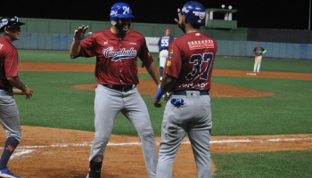Marineros derrotó a Centauros y se llevó la serie particular Marineros derrotó a Centauros y se llevó la serie particular