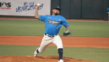 Néstor Molina: la chispa que enciende el ánimo en Delfines Néstor Molina: la chispa que enciende el ánimo en Delfines