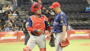 Pérez y Moscoso encaminaron segundo triunfo en fila de Centauros Pérez y Moscoso encaminaron segundo triunfo en fila de Centauros