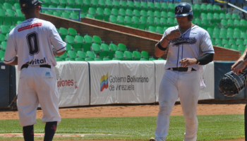 Marineros consigue el primer triunfo de la doble tanda ante Líderes