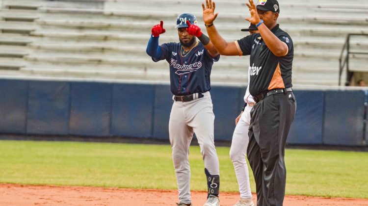 Marineros de Carabobo solo estuvo abajo en el marcador una vez en la serie. Marineros de Carabobo solo estuvo abajo en el marcador una vez en la serie.