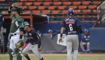 Marineros desplegó un total de 14 hits, además de dos cuadrangulares ante Samanes. 
