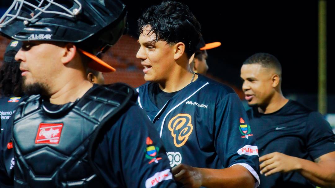 Caciques cerró la temporada dominando a Líderes en Maracay Caciques cerró la temporada dominando a Líderes en Maracay