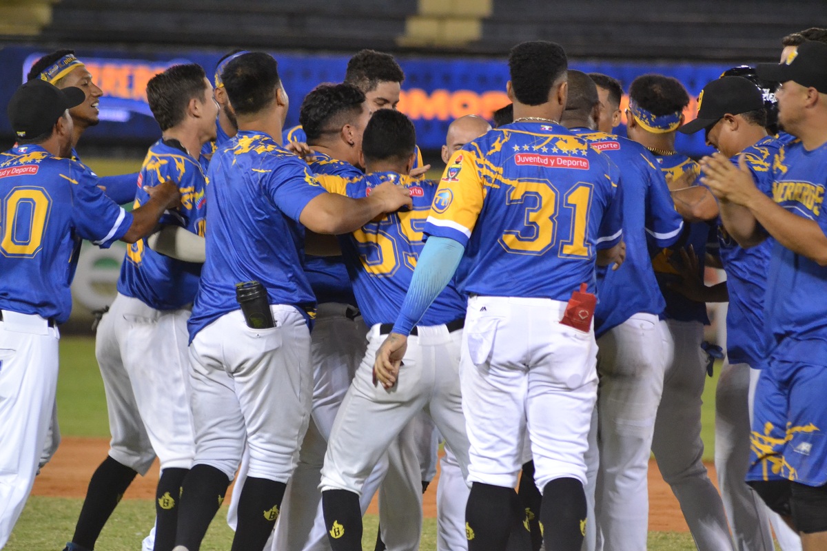 Guerreros dejó tendido a Marineros y sumó quinto triunfo seguido Guerreros dejó tendido a Marineros y sumó quinto triunfo seguido