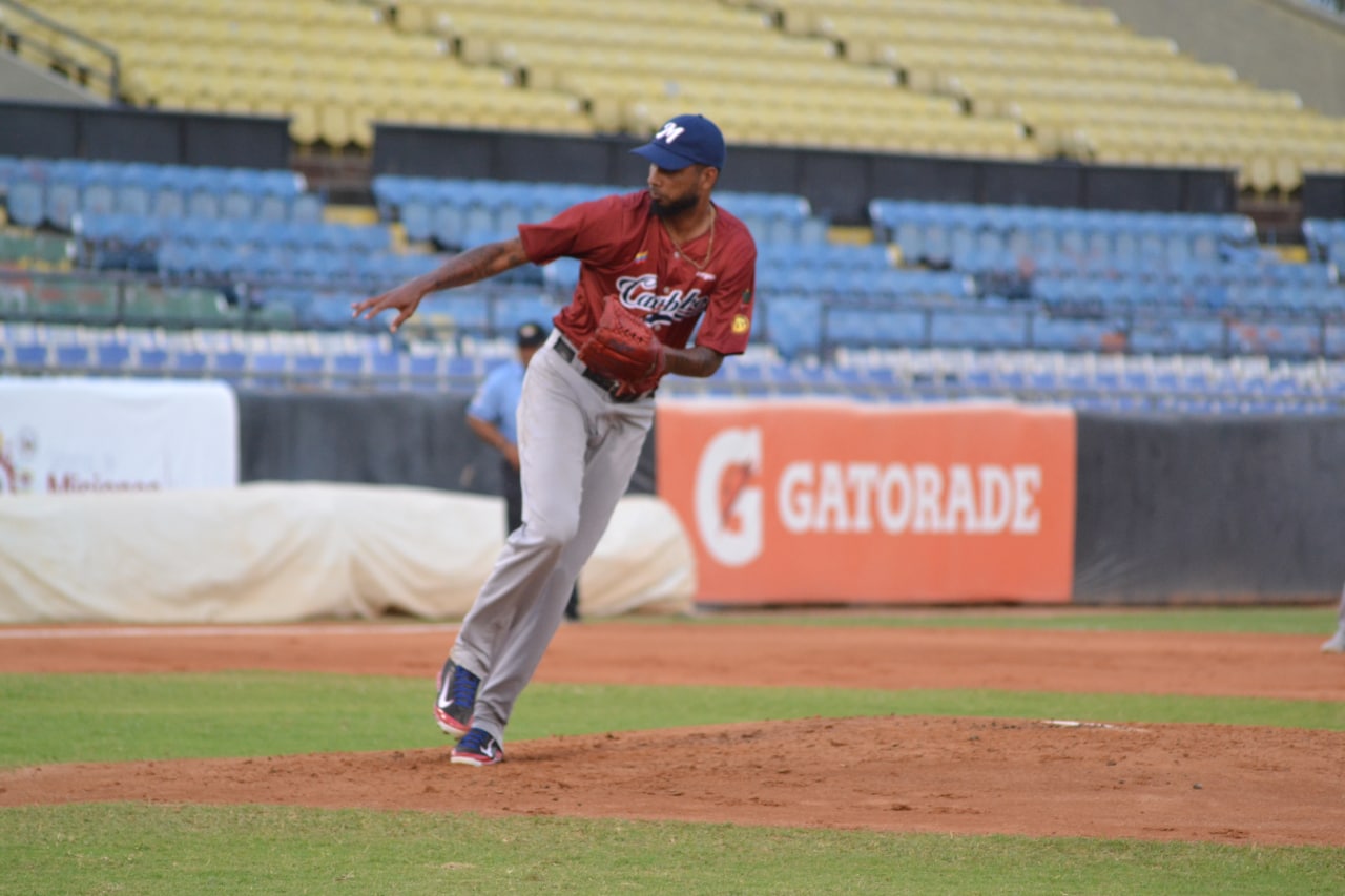 Luis Martínez encaminó a Carabobo a su primer triunfo Luis Martínez encaminó a Carabobo a su primer triunfo
