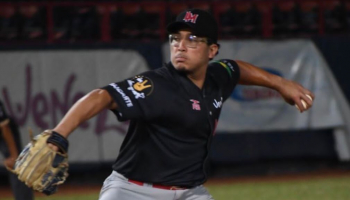El zurdo Rito Lugo en su labor enfrentó a 24 bateadores. 