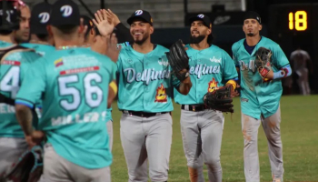 Delfines de La Guaira ahora se ubica segundo en la tabla de la LMBP. Delfines de La Guaira ahora se ubica segundo en la tabla de la LMBP.