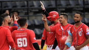 Senadores se impuso a Guerreros por primera vez en la temporada