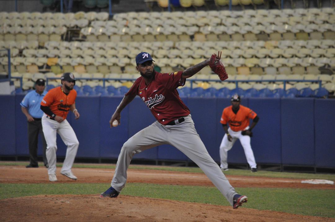 Marineros derrotó a Caciques en Caracas Marineros derrotó a Caciques en Caracas