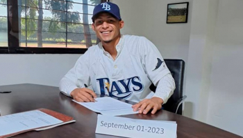 Jesús Rumbol estampó su firma con Tampa Bay