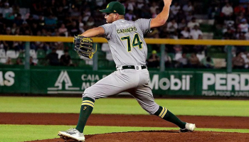 Camacho le ganó el duelo de venezolanos a Álvarez en México