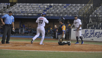 Marineros vino de atrás con una histórica remontada para vencer a Guerreros Marineros vino de atrás con una histórica remontada para vencer a Guerreros