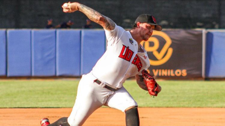 Dylan Unsworth vuelve a la Liga Mayor