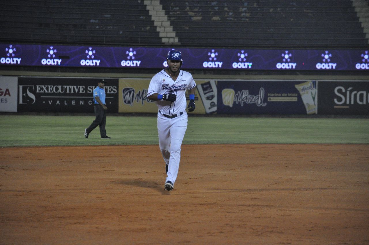 Marineros regresa al triunfo con blanqueo ante los caribeños Marineros regresa al triunfo con blanqueo ante los caribeños