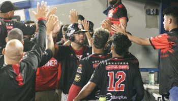 Guiados por Jesús Castillo, Líderes regresó a la victoria 